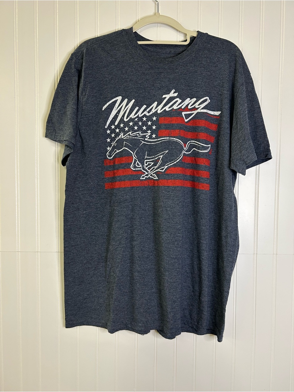 Ford Mustang Graphic T-Shirt Size Large